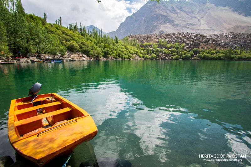 Upper Kachura Lake